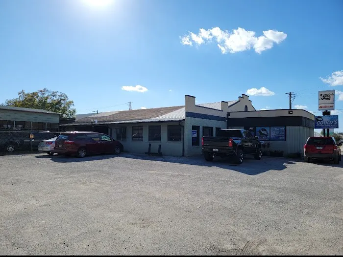 Super Service Auto Tech Picture 1