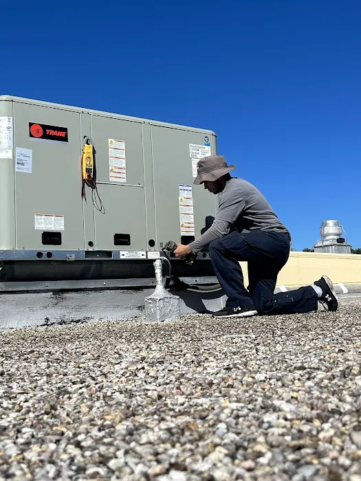 Below Zero Refrigeration & Air Conditioning LLC Picture 2