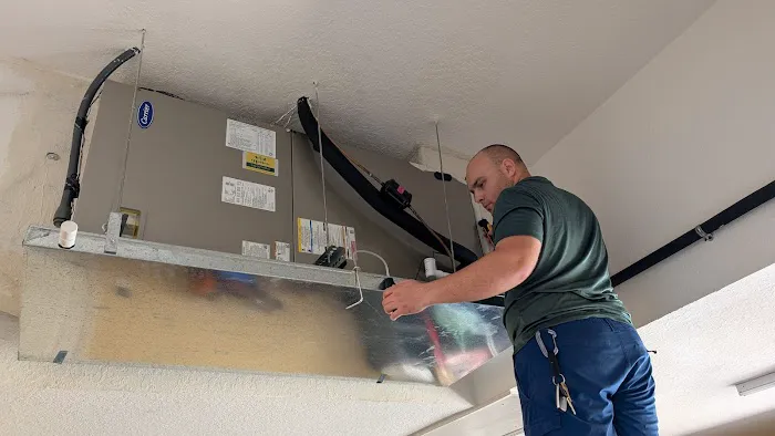 Hobbits Heating & Air LLC Picture 2