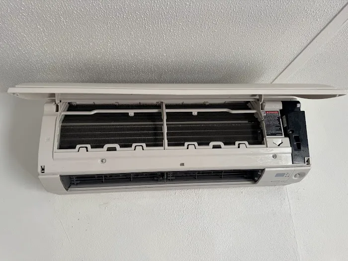 Ward's Heating & Cooling LLC Picture 3