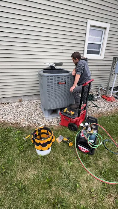 Ward's Heating & Cooling LLC Picture 7