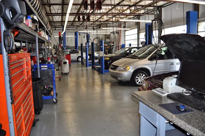 Advanced Auto Care Center Picture 3