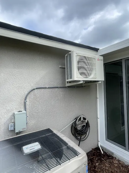 Mini Split Matt Picture 2