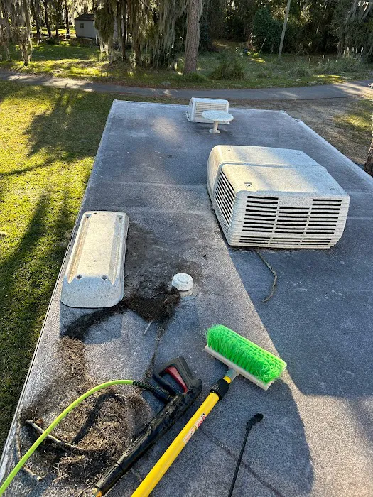 SUNDOWNER RV SERVICE & TRANSPORT Picture 1