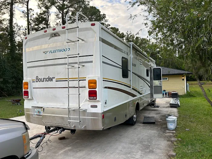 SUNDOWNER RV SERVICE & TRANSPORT Picture 6