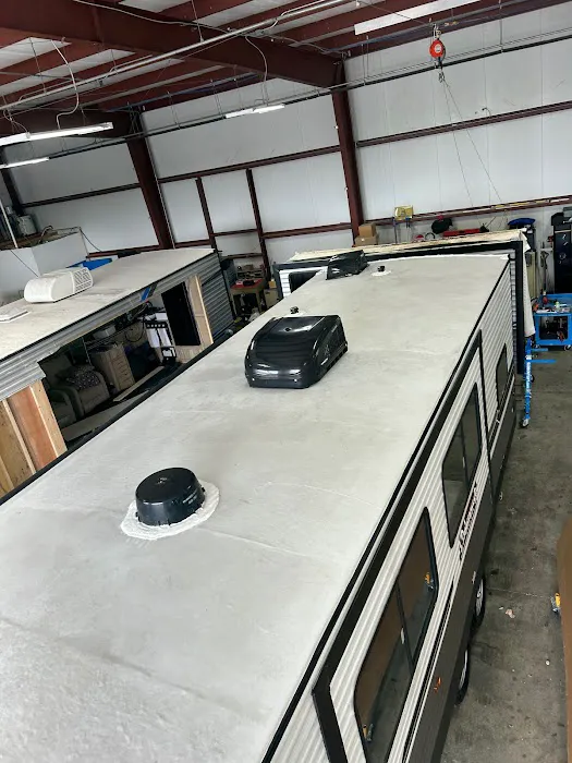 SUNDOWNER RV SERVICE & TRANSPORT Picture 10