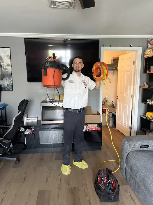 One Hour Air Conditioning & Heating Picture 2