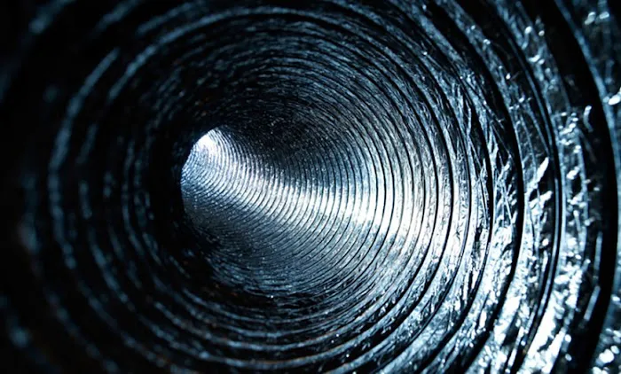 Three Guys AC Largo Picture 2