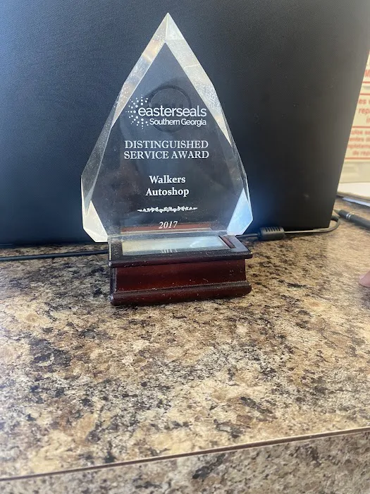 Walker's Auto Repair Picture 4