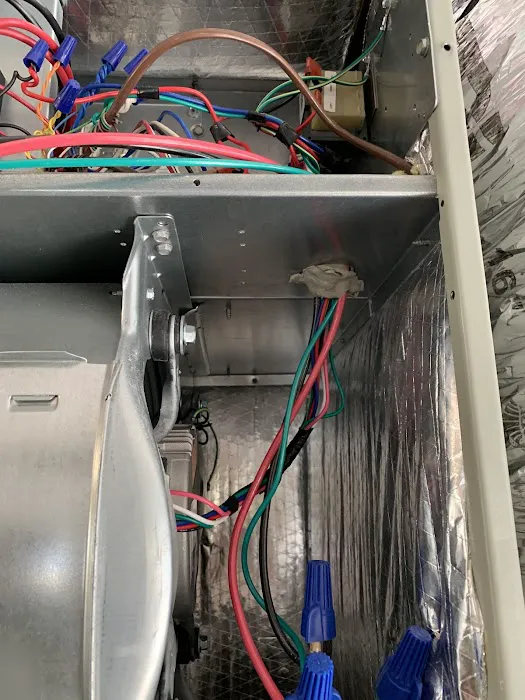 Snyder Air Conditioning, Plumbing & Electric Picture 7