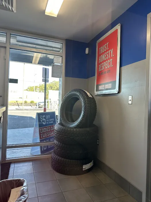 Express Oil Change & Tire Engineers Picture 1