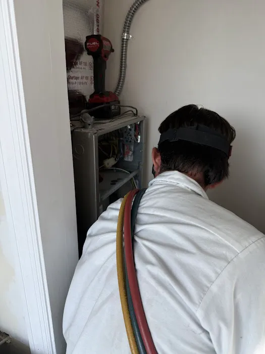 One Hour Air Conditioning & Heating Picture 2