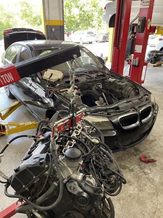 A2Z Auto Repair Picture 5