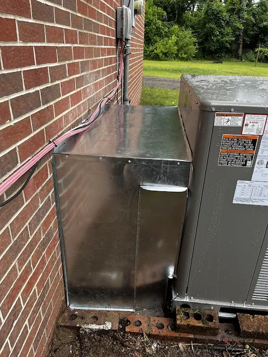 Locke's Air Conditioning Picture 3