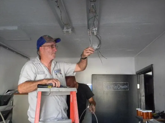 Johnny's Electric Inc Picture 10