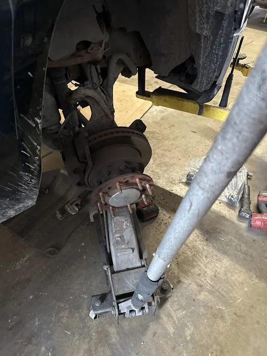 Richs complete ac & auto repair Picture 9