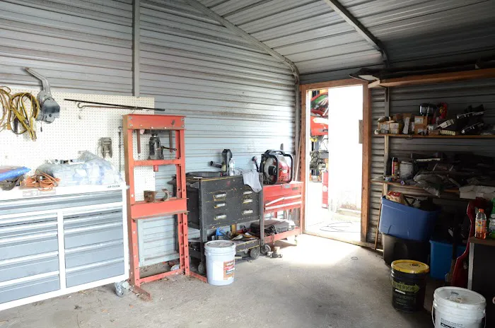 DISCOUNT AUTO REPAIR Picture 2