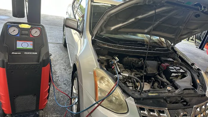 DISCOUNT AUTO REPAIR Picture 6