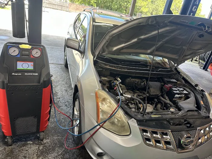 DISCOUNT AUTO REPAIR Picture 9