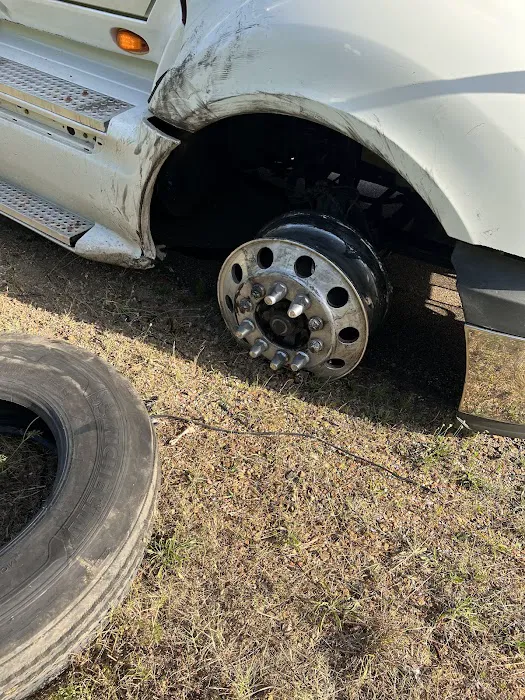 Jones and Sons Repair Picture 8