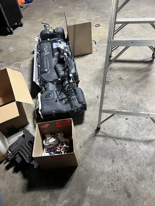 Noblitt Auto Center Picture 1