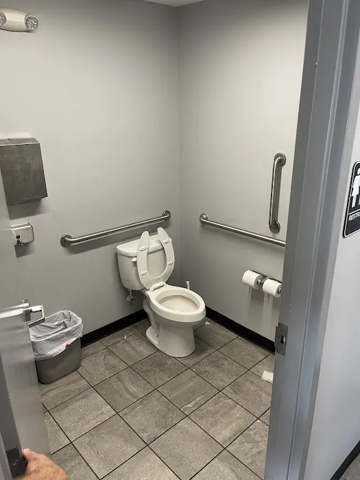 Express Oil Change & Tire Engineers Picture 2