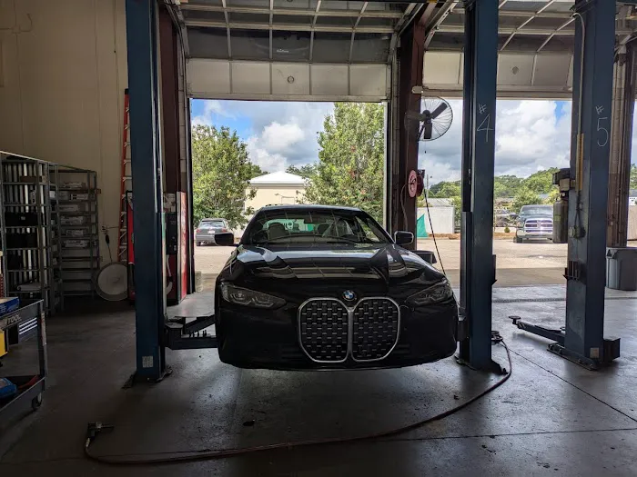 Mavis Tires & Brakes Picture 3