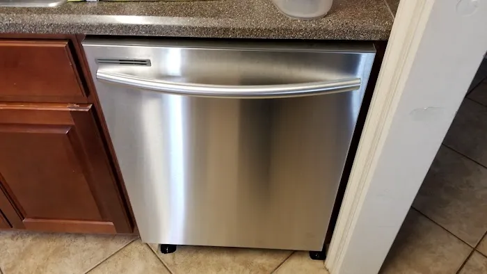 Elliott's Appliance Repair Picture 7