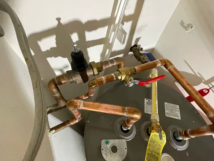 I Need The Plumber & Air Conditioning Picture 2