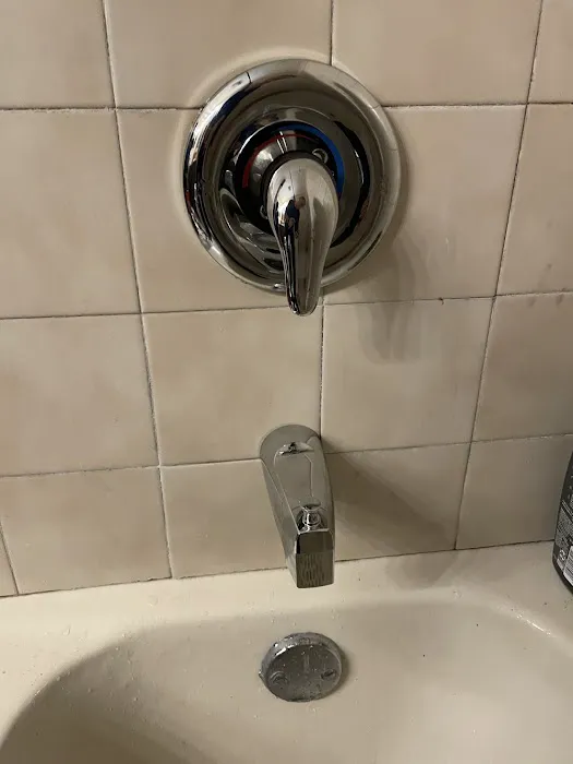 I Need The Plumber & Air Conditioning Picture 8