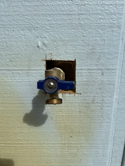 Lindstrom Air Conditioning & Plumbing Picture 2