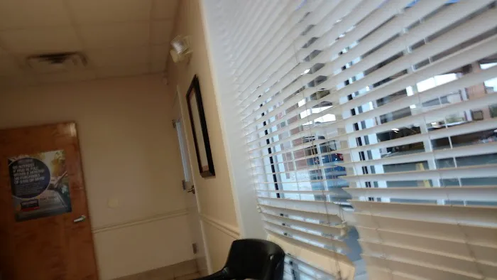 Express Oil Change & Tire Engineers Picture 1