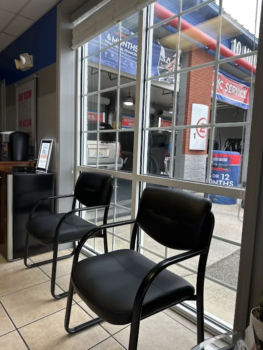 Express Oil Change & Tire Engineers Picture 8