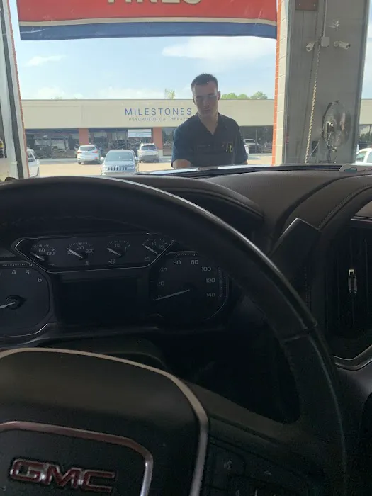 Express Oil Change & Tire Engineers Picture 9