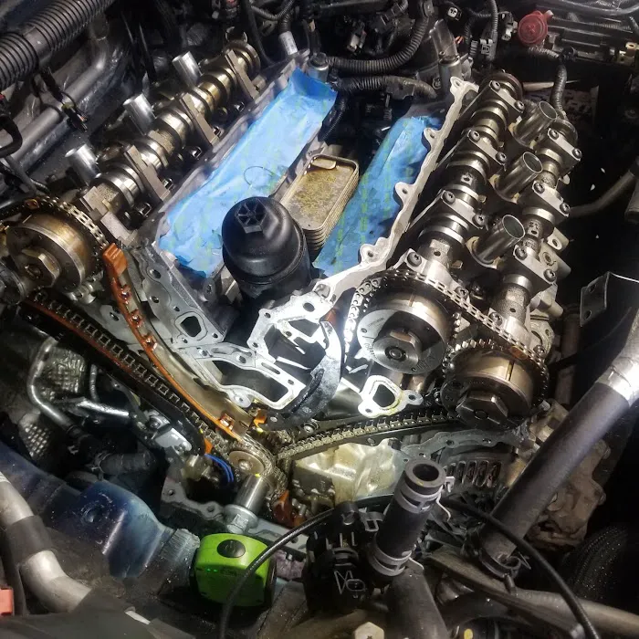 Expert Auto Repair Picture 4