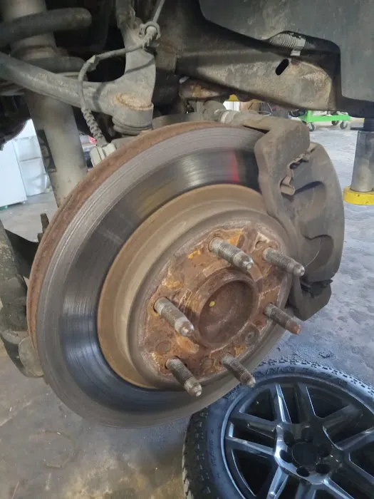 Expert Auto Repair Picture 2