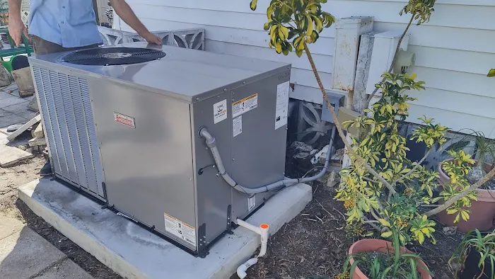 Venice Cooling and Plumbing Picture 8