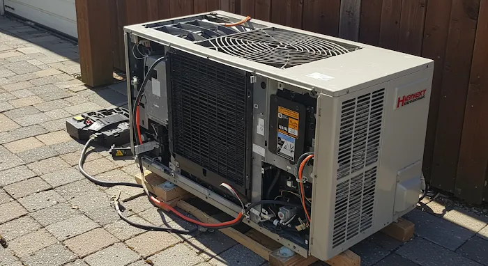 Fast Response AC Repair Picture 4