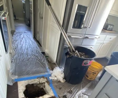 Thompson & Thompson Service Group