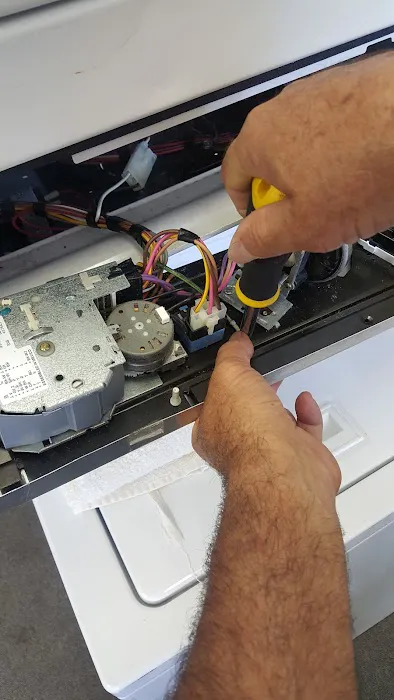 Davis Appliance On the Beach Picture 7