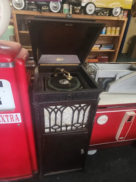 James Thompson Services Center Picture 3