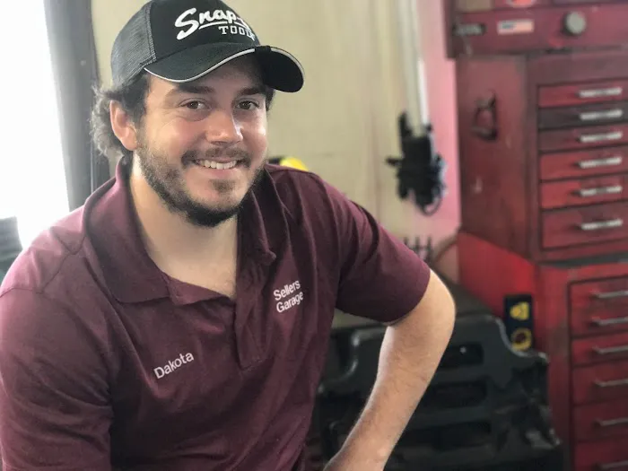 Sellers Garage Picture 1