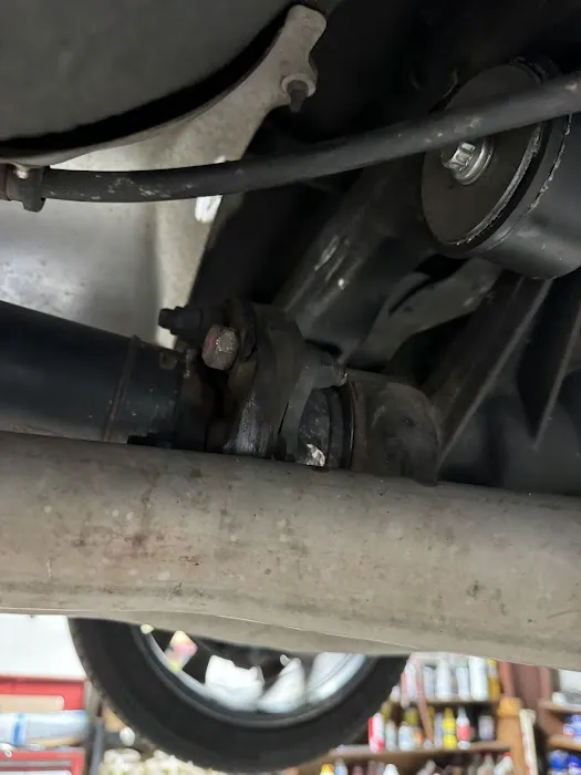 Sellers Garage Picture 2