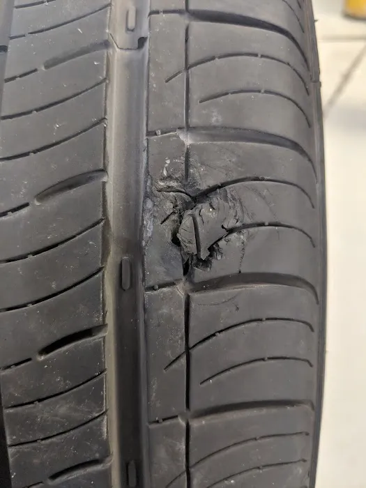 Meineke Car Care Center Picture 4