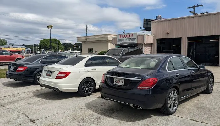 Rafael's Auto Repair Picture 2