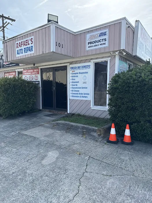 Rafael's Auto Repair Picture 4