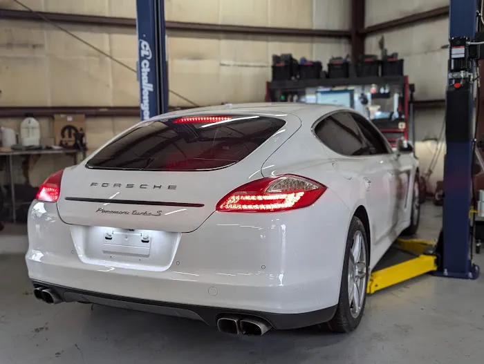 Rafael's Auto Repair Picture 8