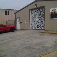 Two Nuts and a Bolt Garage ico