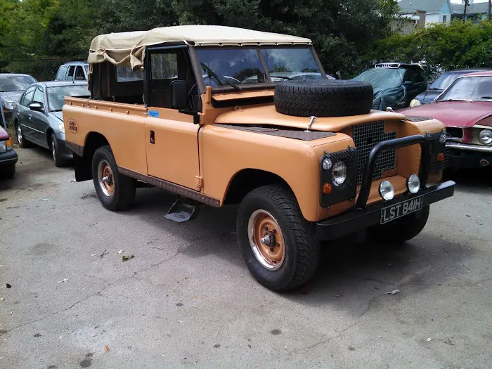 Two Nuts and a Bolt Garage Picture 2