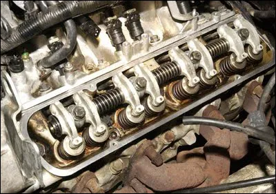 Two Nuts and a Bolt Garage Picture 9